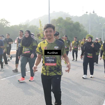 Runner Photo 6879290