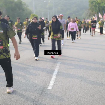 Runner Photo 6879291