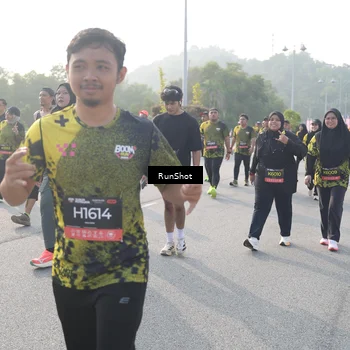 Runner Photo 6879309