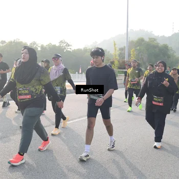 Runner Photo 6879320