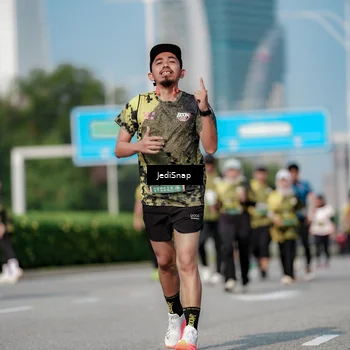 Runner Photo 6879322