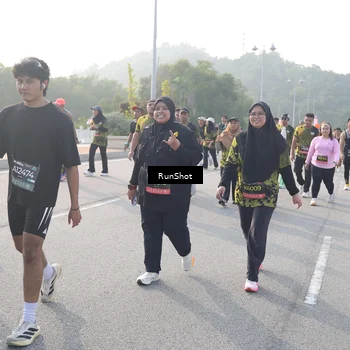 Runner Photo 6879327