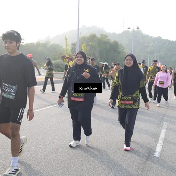 Runner Photo 6879329