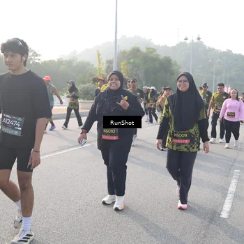 Runner Photo 6879334