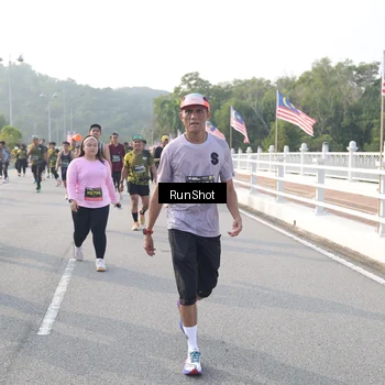 Runner Photo 6879360