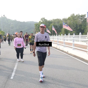 Runner Photo 6879363
