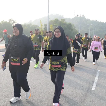 Runner Photo 6879366