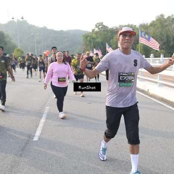 Runner Photo 6879370