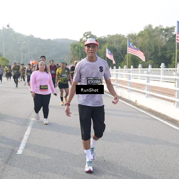 Runner Photo 6879372