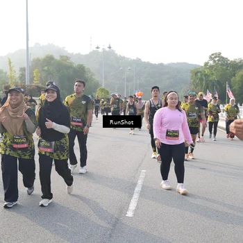 Runner Photo 6879373