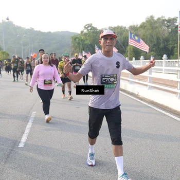 Runner Photo 6879394