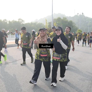 Runner Photo 6879395