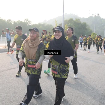 Runner Photo 6879397
