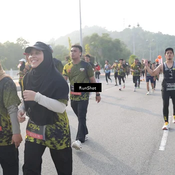 Runner Photo 6879404