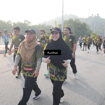 Runner Photo 6879406