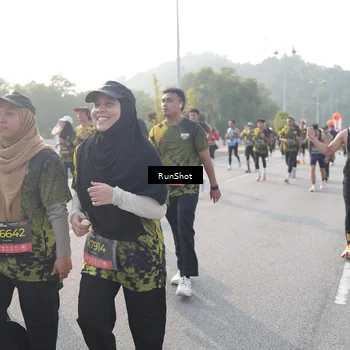 Runner Photo 6879408