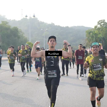 Runner Photo 6879410