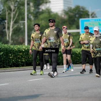 Runner Photo 6879412