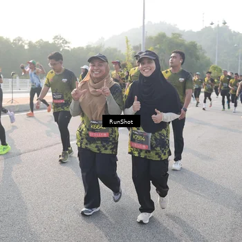 Runner Photo 6879413