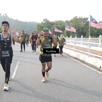 Runner Photo 6879435