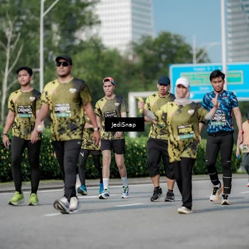 Runner Photo 6879438