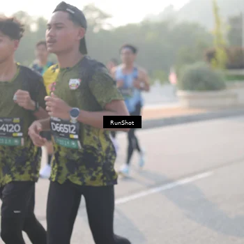 Runner Photo 6879467