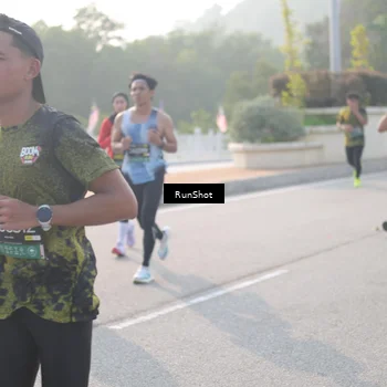 Runner Photo 6879474