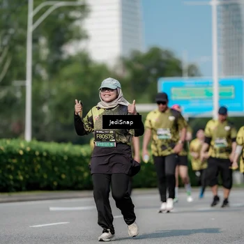 Runner Photo 6879475