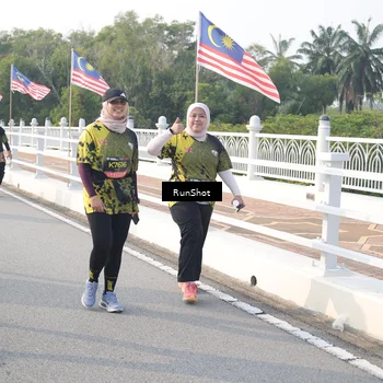Runner Photo 6879478