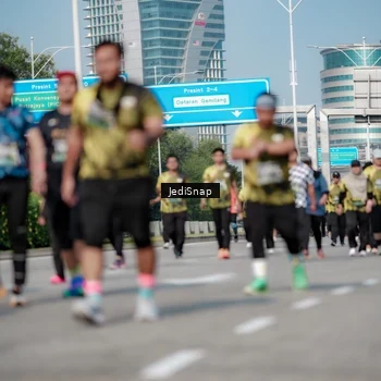 Runner Photo 6879501