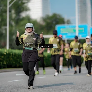 Runner Photo 6879507
