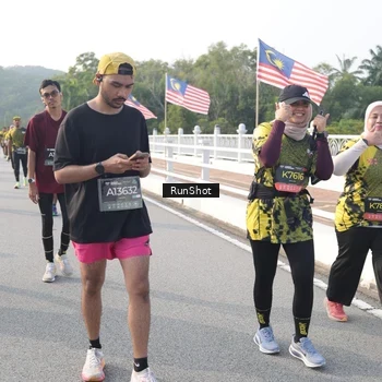 Runner Photo 6879508