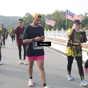 Runner Photo 6879509