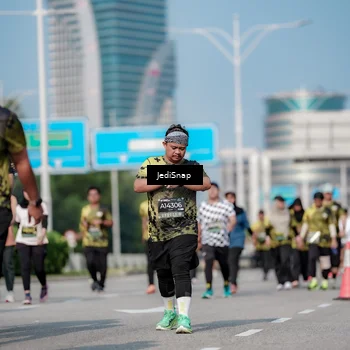 Runner Photo 6879530