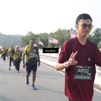 Runner Photo 6879543