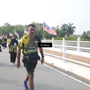 Runner Photo 6879568