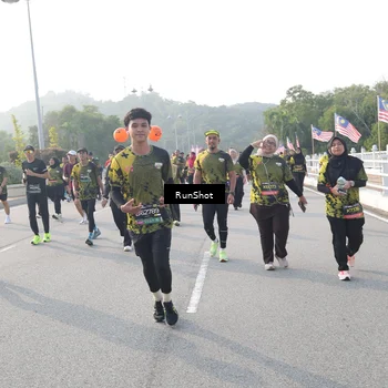Runner Photo 6879569