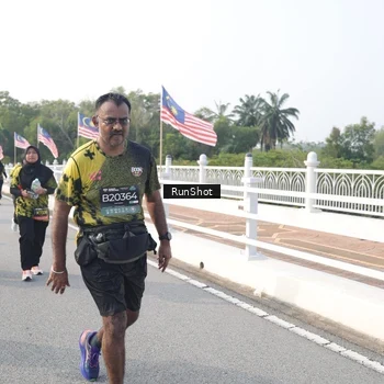 Runner Photo 6879589