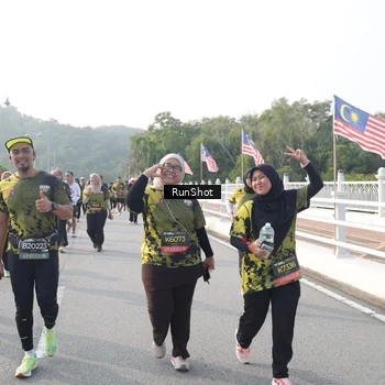 Runner Photo 6879596