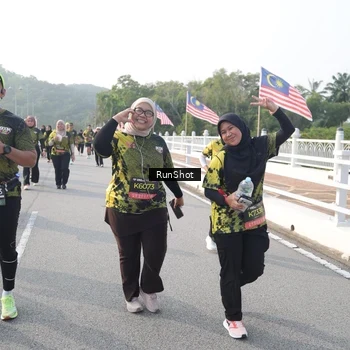 Runner Photo 6879599