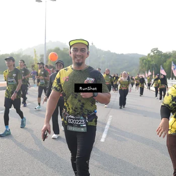 Runner Photo 6879608