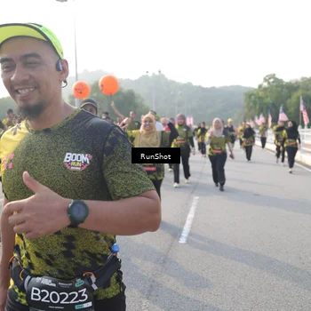 Runner Photo 6879619