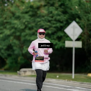 Runner Photo 6879625