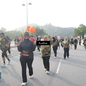 Runner Photo 6879632