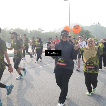 Runner Photo 6879652