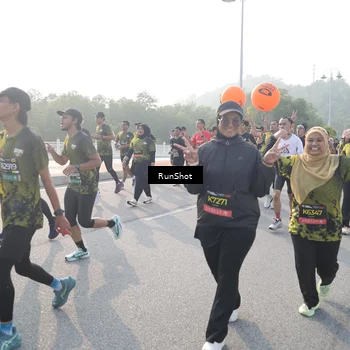 Runner Photo 6879653