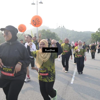 Runner Photo 6879660
