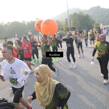 Runner Photo 6879670