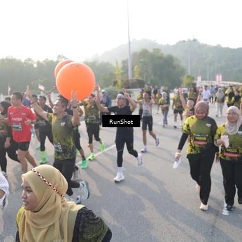 Runner Photo 6879676