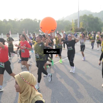 Runner Photo 6879678